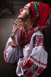 Жіноча вишивка "Kvity Zori" в Чернігівській області от компании Etno Moda