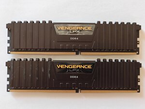 Комплект оперативної пам'яті 16Gb DDR4 2x8 GB 3600 Corsair Vengeance LPX Black CMK16GX4M2D3600C18 V3.34 Б/В