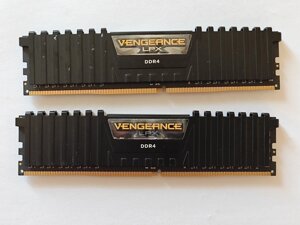 Комплект оперативної пам'яті 16Gb DDR4 2x8 GB 3600 Corsair Vengeance LPX Black CMK16GX4M2D3600C18 V8.35 Б/В