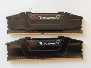 Комплект оперативної пам'яті G. Skill DDR4-4000 16 Gb PC4-32000 2x8Gb Ripjaws V F4-4000C18D-16GVK 2023Oct Б/В