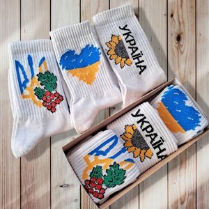 Набір 3 пари жіночих шкарпеток "Я люблю Україну", бавовняні, занижені, mix-кольорів