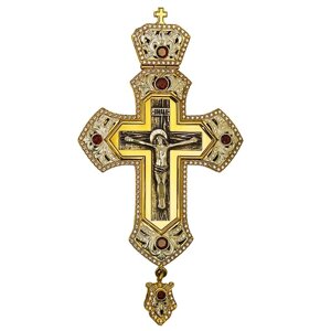Хрест латунний у позолоті, зі вставками, литним розп'яттям і ланцюгом арт. 2.10.0266лп