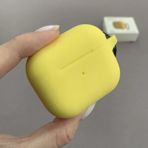 Чохол для AirPods 3 силіконовий чохол з карабіном на навушники аірподс 3 жовтий d7u