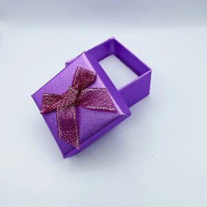 Коробочка для прикрас під каблучку, кулон або сережки квадратна фіолетова