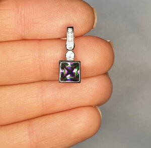 Срібний кулон з Mystic Topaz та кубічним цирконієм 1,97 г