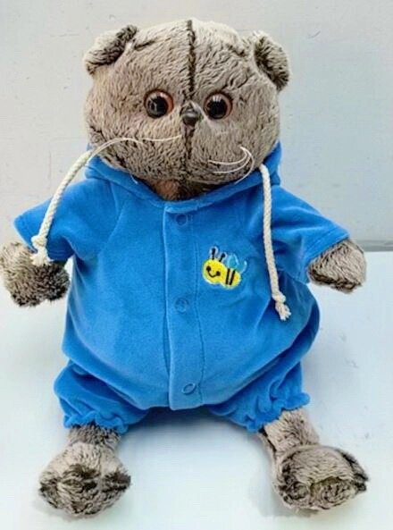 М'яка іграшка кіт Басік в одязі в синьому комбінезоні від компанії Зола - фото 1