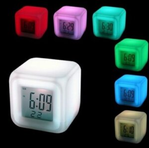 Годинник нічник Хамелеон | Цифрові світлодіодні годинник Куб | Годинник з будильником і термометром