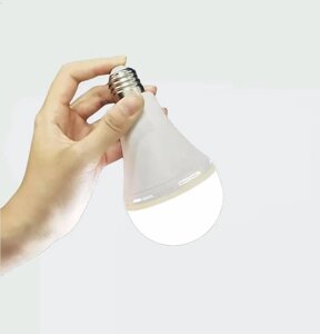 Лампочка з акумулятором 2 x 18650 роз'єм micro usb 5v BL fa3830 ⁇ Енергоощадна лампочка ⁇ Led лампа E27