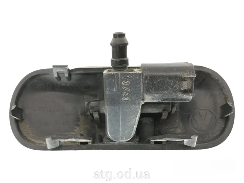 Форсунка омивача скла VW Passat B7 USA 1.8 TSI 2012-2015 USA 5MO955986C від компанії ATG-Parts - запчастини кузова та оптика - фото 1