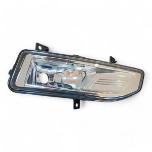 Фара ПТФ галоген Nissan Rogue 2017-2020 права 261508995A дефект