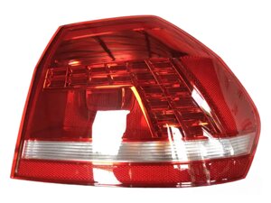 Ліхтар зовнішній Led правий VW Passat 2012-2015 561-945-096-H