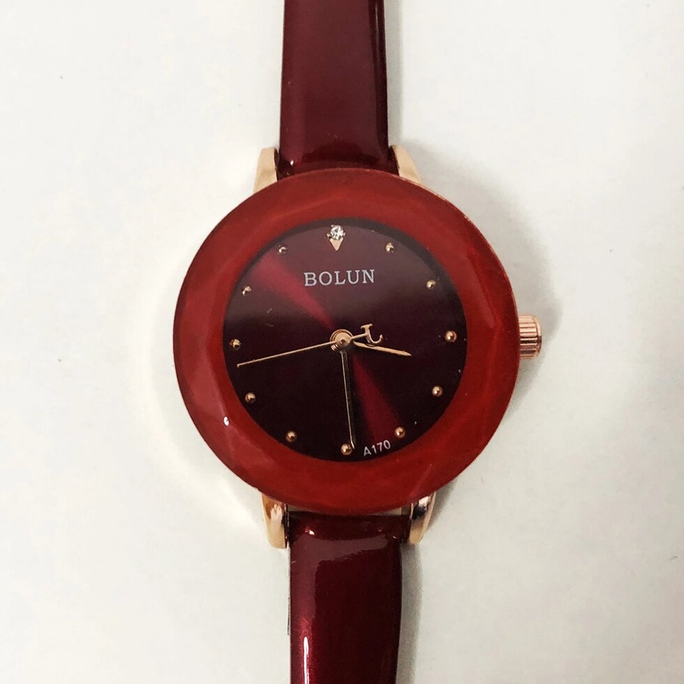 Стильні червоні наручні годинники жіночі. З блискучим ремінцем. В чохлі. модель 41794 від компанії Магазин електрики промислових товарів та інструментів - фото 1