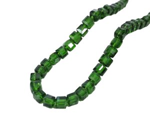 Бісер на нитці, скляні кубики 3 мм, упаковка 95-100 pc, зелений колір