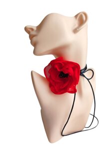Чокер на шию квітка з трояндою на шнурку червоного кольору, прикраса на шию шифонова троянда Ksenija Vitali