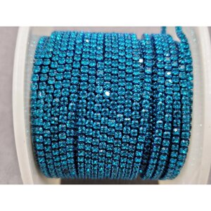 Ланцюг страз, щільна, колір синій бірюзовий, рамка знаходиться під кольором страз ss4 (1.5 mm) 1m.