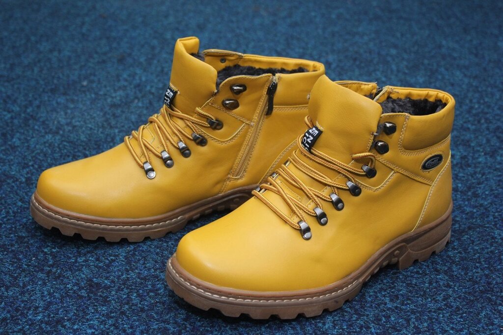 Чоловічі  черевики жовтого кольору - вартість