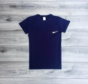 Чоловіча синия футболка з принтом "Nike"