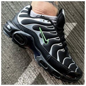 Чоловічі кросівки Nike Air Max Plus TN Black Silver Green, сіро-чорні кросівки Найк аїр макс тн плюс