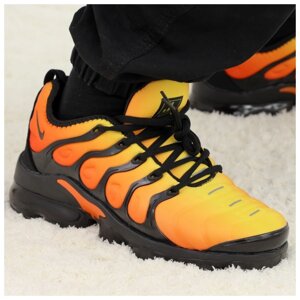 Чоловічі кросівки nike air vapormax плюс помаранчеві, помаранчеві кросівки nike vidpramax плюс повітря tn