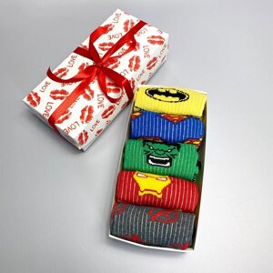 Чоловічі шкарпетки демісезонні бавовняні в коробці 5 пар з супергероями 40-45р