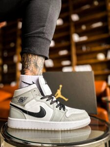 Nike Air Jordan 1 Mid Light Smoke Grey