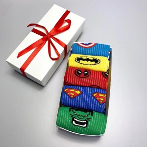 Подарунковий бокс чоловічих шкарпеток на 5 пар 40-45 р шкарпетки Marvel супергерої демісезонні бавовняні носочки