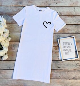 Універсальне біле плаття-футболка з принтом "недомальовані серце"