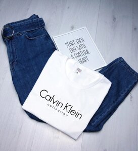 Жіноча біла футболка з принтом "Calvin Klein"