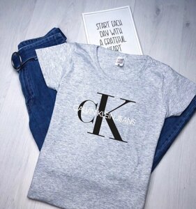 Жіноча сіра футболка з принтом "Calvin Klein Jeans"