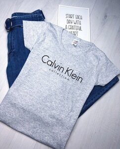 Жіноча сіра футболка з принтом "Calvin Klein"