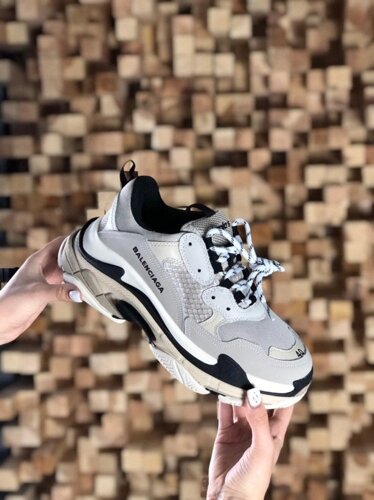 Balenciaga Triple S Vanille