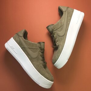 Жіночі кросівки Nike Air Force Low Sage Platform Green, жіночі кросівки найк аїр форс лов сага