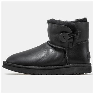 Жіночі зимові UGG Classic Mini Bailey Button Black, чорні шкіряні уггі класик міні з ґудзиком черевики угі