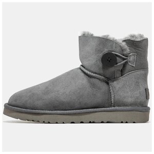 Жіночі зимові UGG Classic Mini Bailey Button Grey, сірі замшеві уггі класик міні з ґудзиком черевики угі