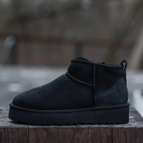 Жіночі зимові UGG Classic Ultra Mini Platform Black, теплі чорні замшеві уггі ультра міні на платформі уги