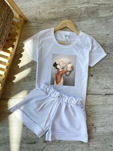 Жіночий річний комплект біла футболка з принтом "Півонії" і білі шорти