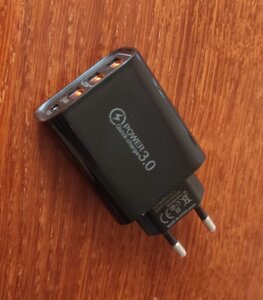 3 USB + Type-C зарядний адаптер блок живлення