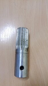 Вал привода шнека наповнення бункера зернозбиральних комбайнів Claas 735898