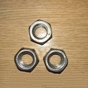 Гайка М12 під болт кріплення повідця до рами сівалки сз