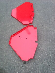 Комплект боковини ящика зернотукового права СЗГ 00.4018 + ліва СЗГ 00.4017 сівалки СЗ