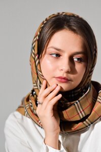 Дизайнерський бежевий шарф у клітку від бренд MyScarf