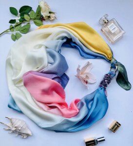Дизайнерська хустка "З України з любов'ю" від бренду My scarf, подарунок жінці!