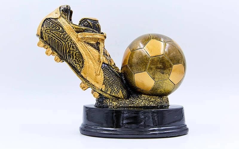 Статуетка (фігурка) нагородна спортивна Футбол Бутса з м'ячем C-1570-A (р-н 17,5х15,5х10 см) від компанії Спортивний інтернет - магазин "One Sport" - фото 1