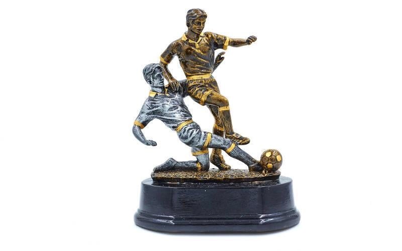Статуетка (фігурка) нагородна спортивна Футбол Футболісти C-3031 (р-н 18 х 13,5х9 см) від компанії Спортивний інтернет - магазин "One Sport" - фото 1