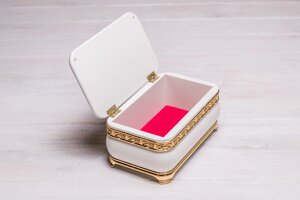 Шкатулка для прикрас із позолотою "Gold & white" ecoWalnut