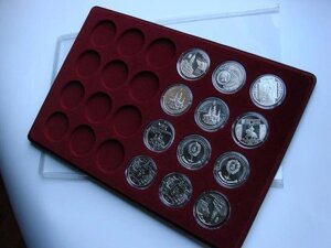 Планшет на 24 монети в капсулі 35,2 mm на 5 грн НБУ Schulz (hub_42euwi)