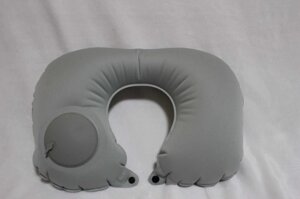 Дорожня надувна подушка підголовник на шию з вбудованим насосом