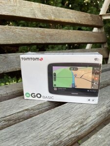 GPS-навігатор автомобільний TomTom Go Basic 6