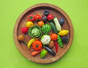Мініатюрні овочі та фрукти з полімерної глини