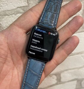 Смарт годинник Apple Watch Series 4 GPS 44mm б / у